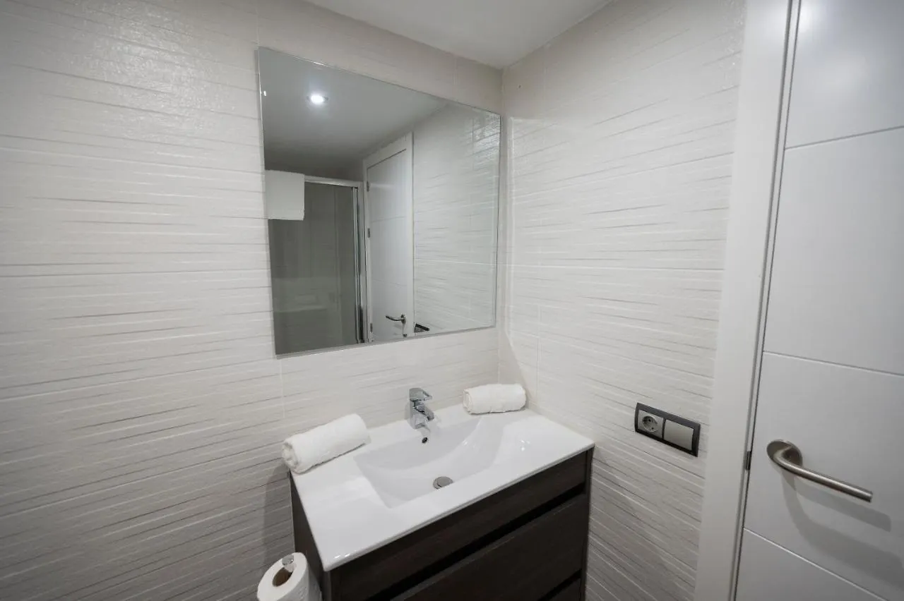 Apartamentos Blanco Sol 卡拉瓦德亚