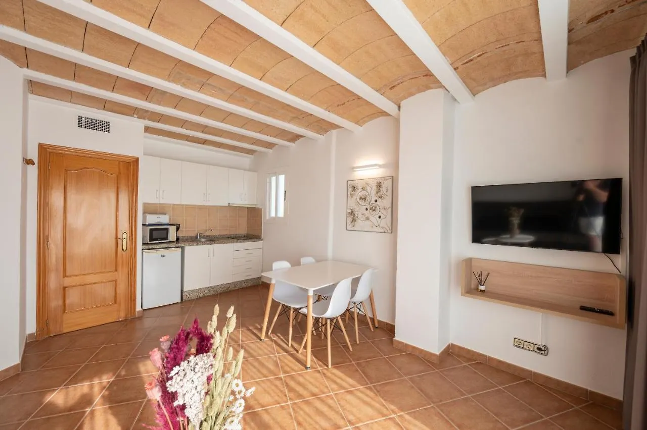 Apartamentos Blanco Sol 卡拉瓦德亚