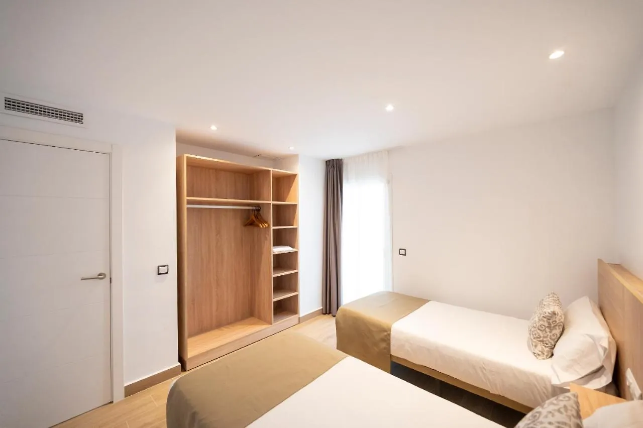 Apartamentos Blanco Sol 卡拉瓦德亚