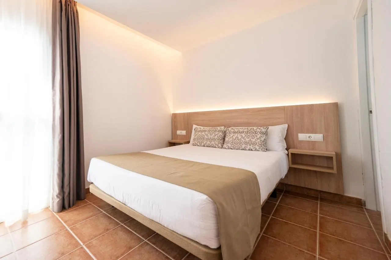 Apartamentos Blanco Sol 卡拉瓦德亚