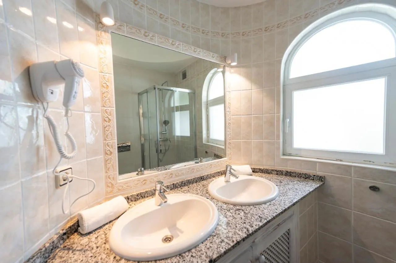 Apartment Apartamentos Blanco Sol Cala Vadella  Spain