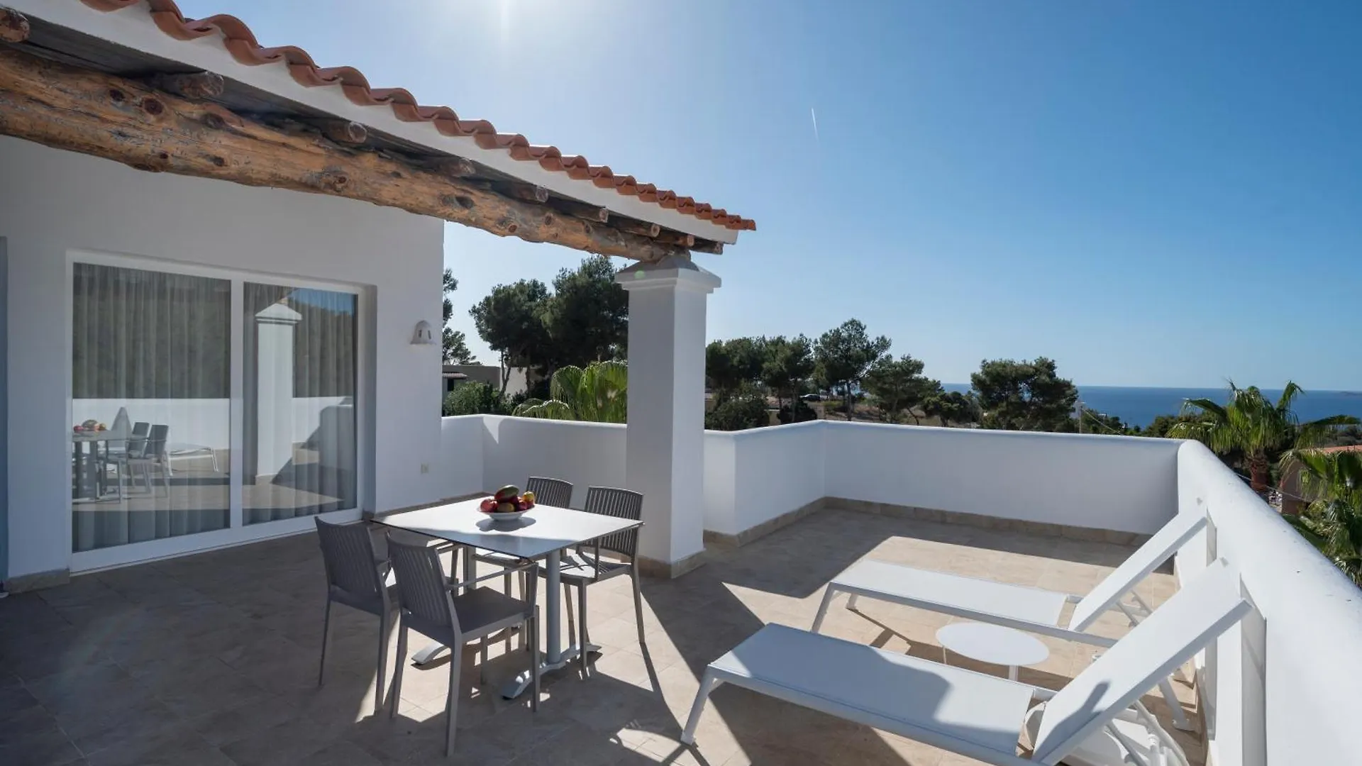 Apartment Apartamentos Blanco Sol Cala Vadella  Spain
