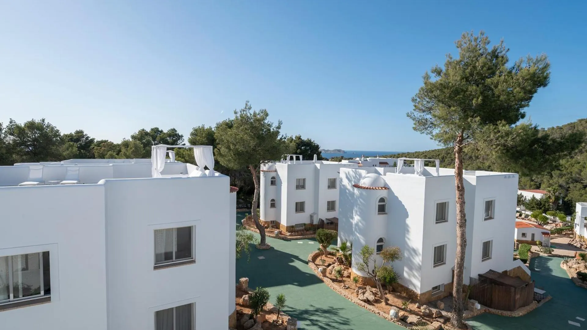 Apartamentos Blanco Sol 卡拉瓦德亚